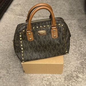 Small Logo Michael Kors Bag